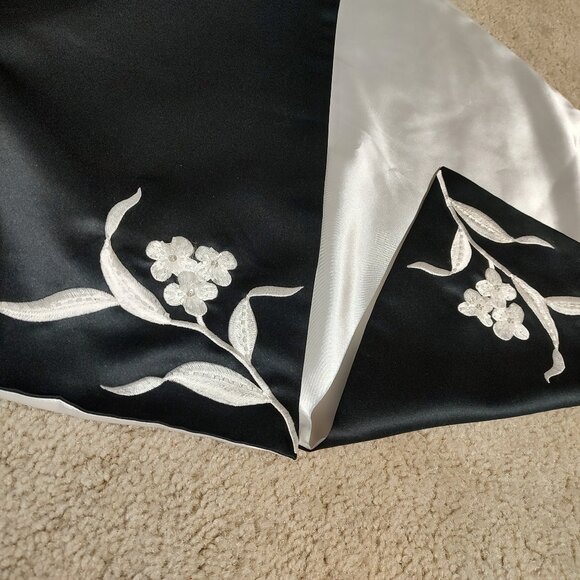 Vintage Cache Black & White Embroidered Beaded Formal Gown Dress W/Shawl Scarf 4 - Picture 13 of 16